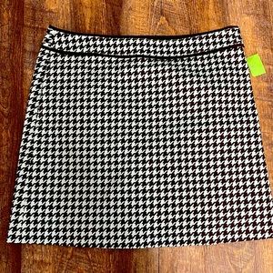 Greg Norman shark ladies golf skort size 6 new with tags